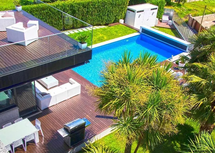 Lujosa Vistas Al Mar Y Piscina Climatiza 빌라 산신소