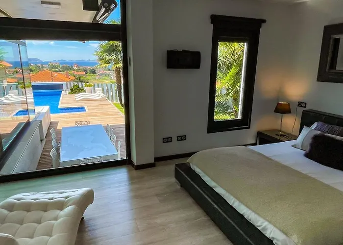 Lujosa Vistas Al Mar Y Piscina Climatiza 빌라 *